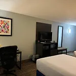 Baymont By Wyndham Louisville Airport South