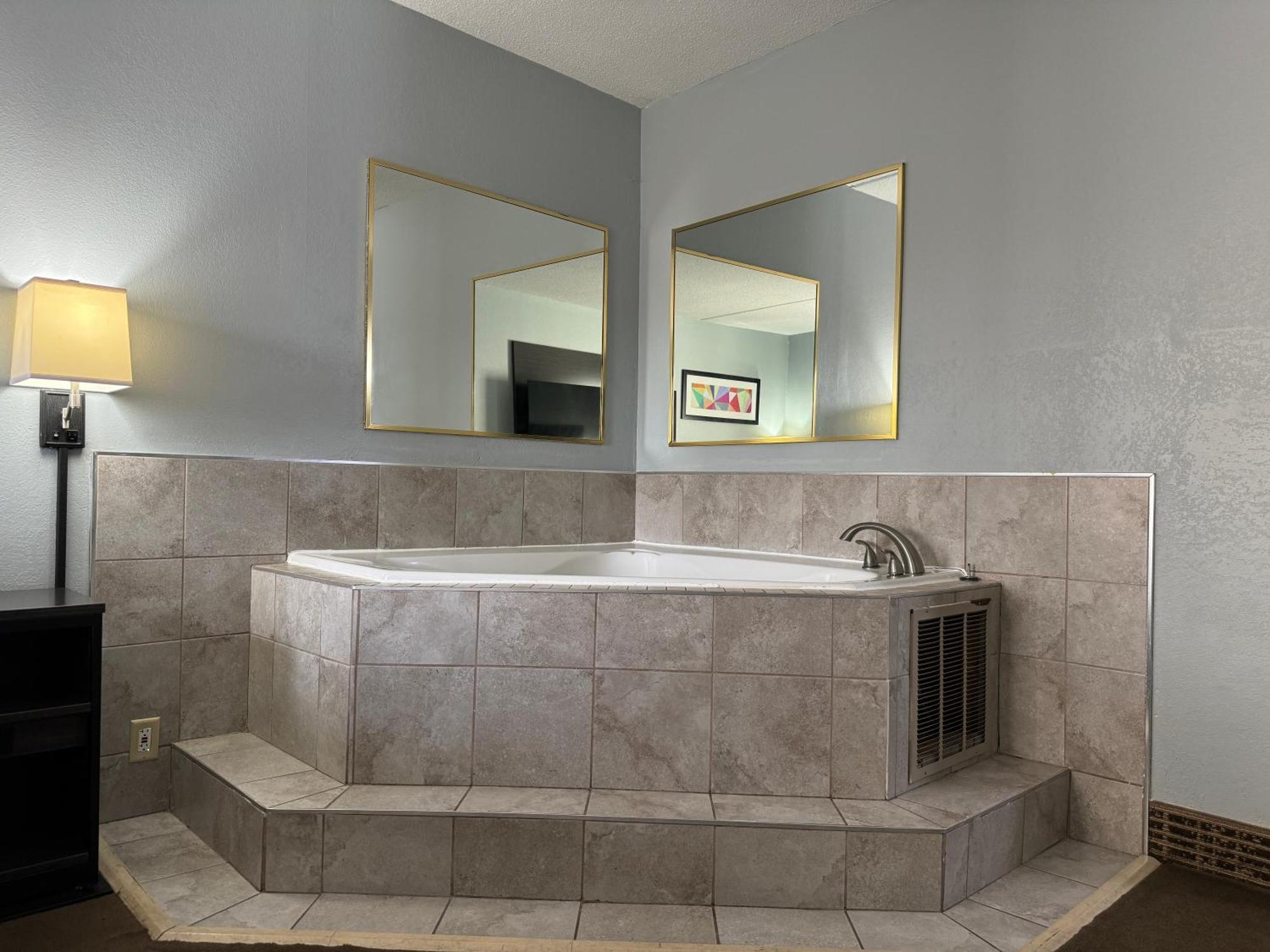 Baymont By Wyndham Airport South 3*